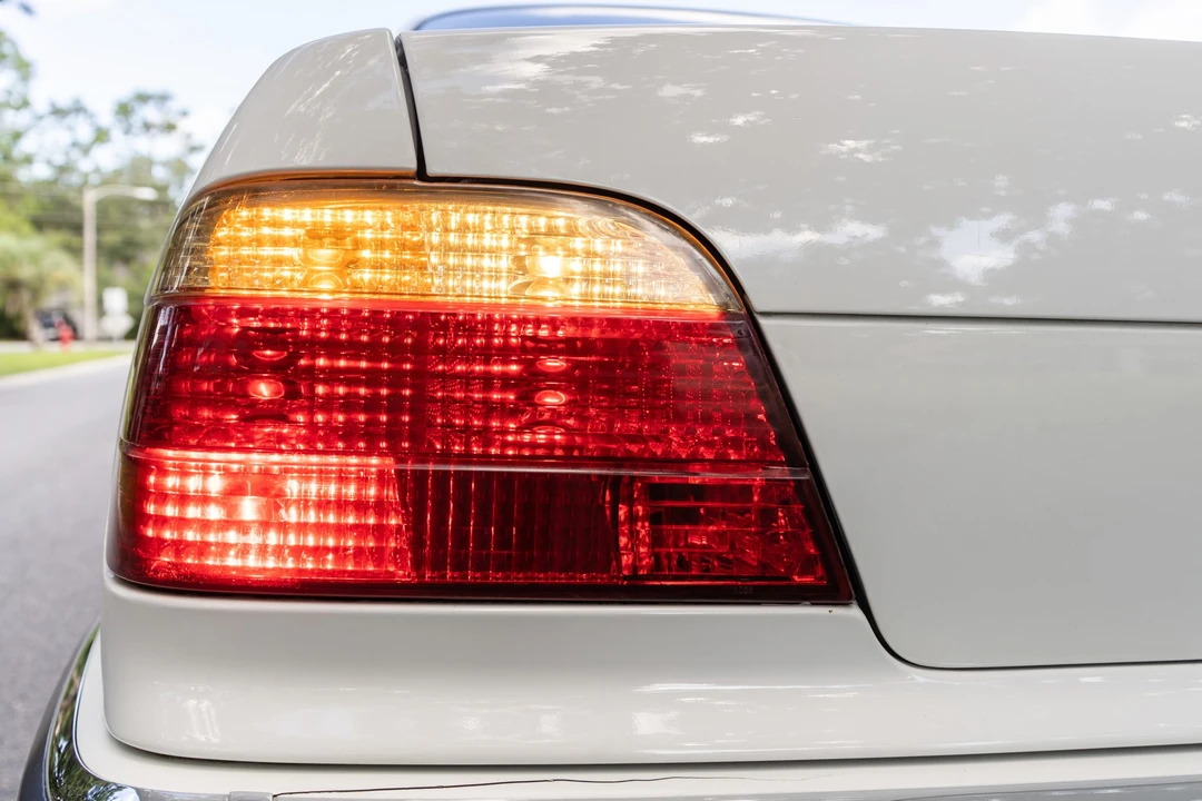 1998 BMW E38 7 Series - Image 20 of 31