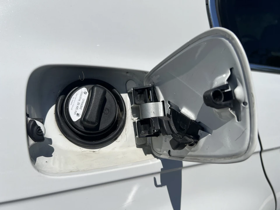 1998 BMW E38 7 Series - Image 20 of 31