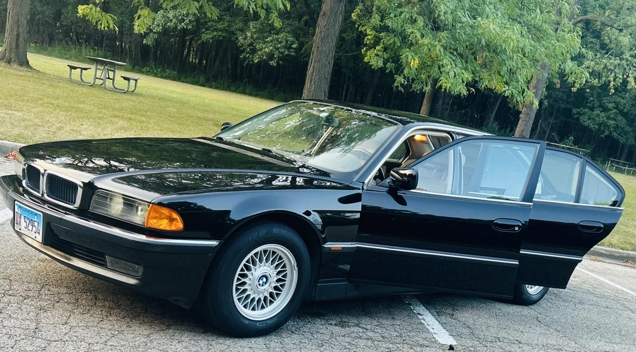 1998 BMW E38 7 Series - Image 26 of 31