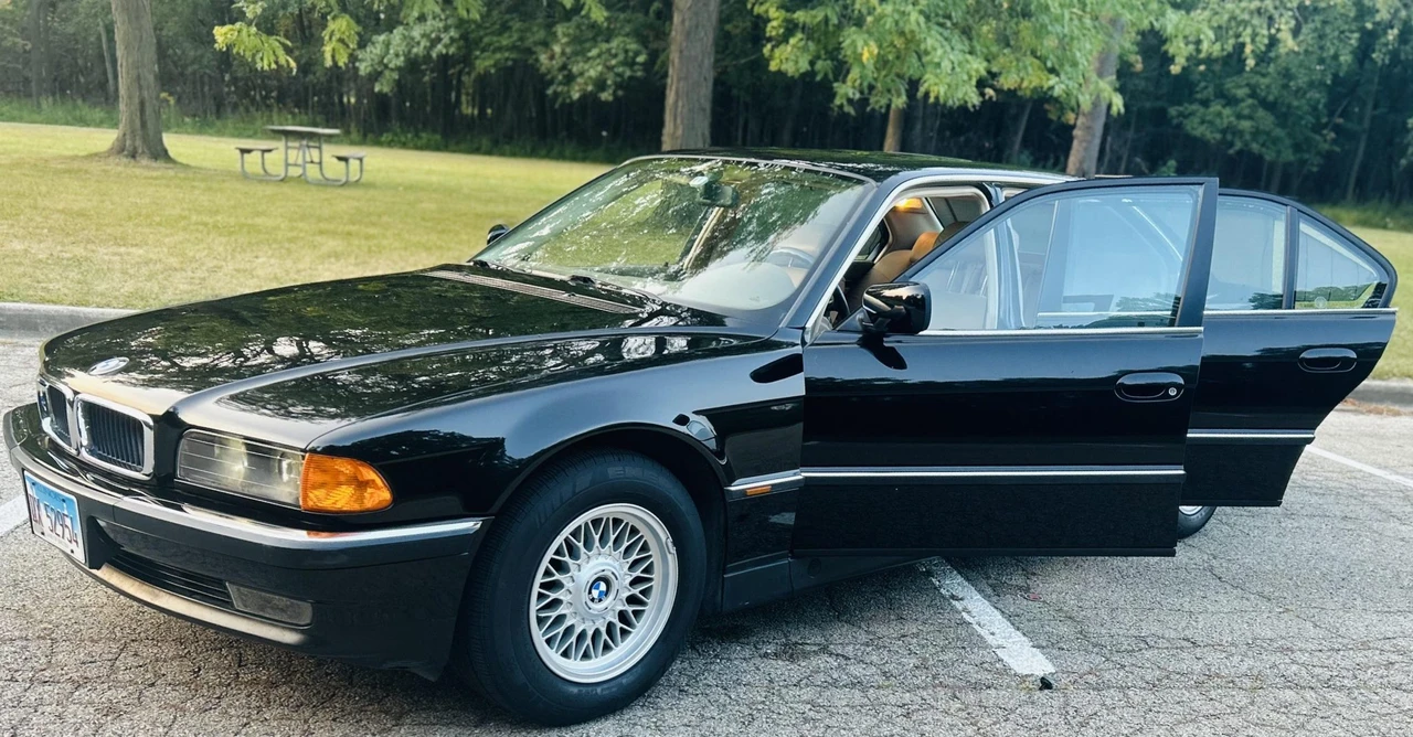 1998 BMW E38 7 Series - Image 30 of 31