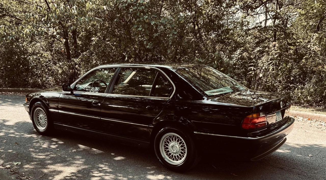1998 BMW E38 7 Series - Image 8 of 31