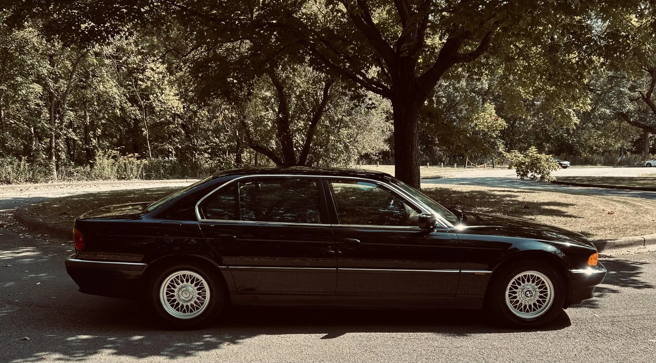 1998 BMW E38 7 Series - Image 8 of 31