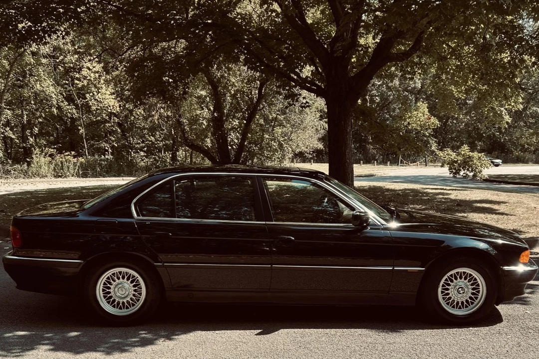 1998 BMW E38 7 Series - Image 5 of 31