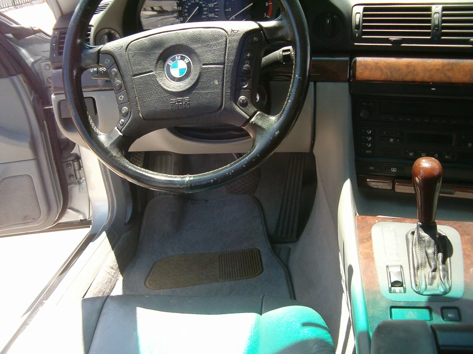1998 BMW E38 7 Series - Image 27 of 31