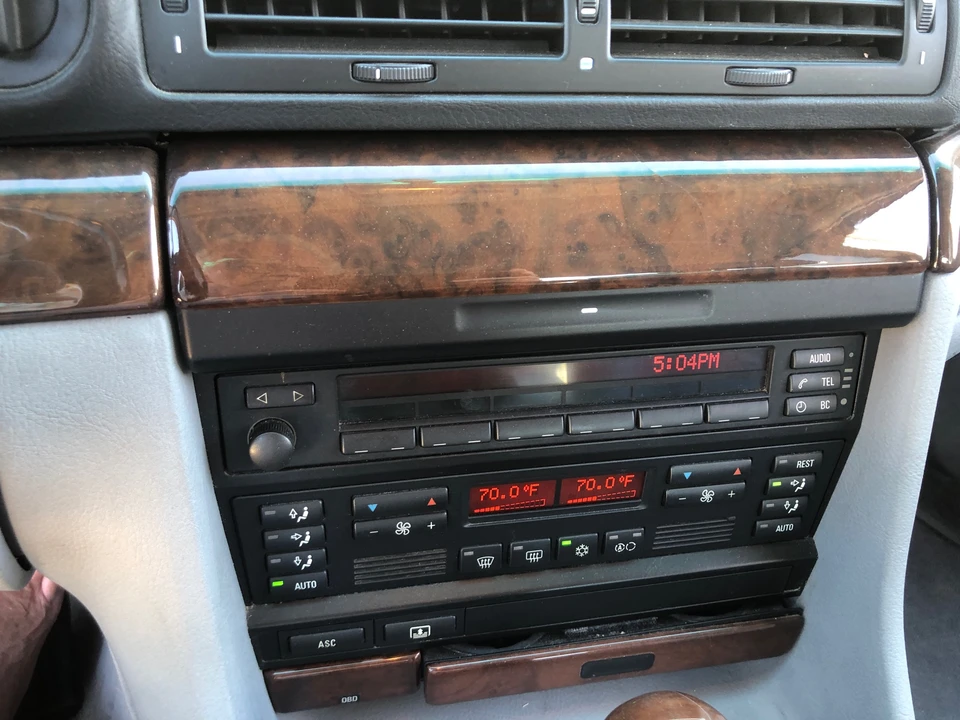1998 BMW E38 7 Series - Image 30 of 31