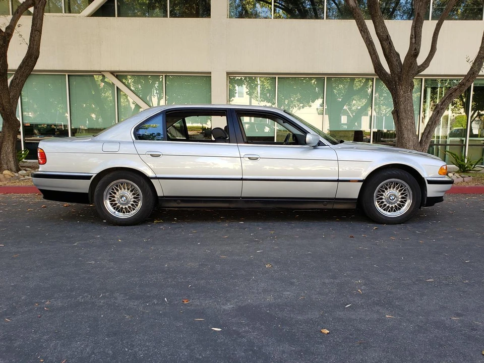 1998 BMW E38 7 Series - Image 19 of 31