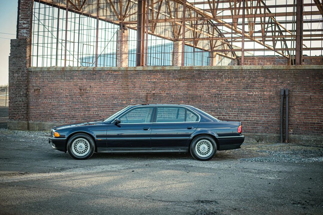 1998 BMW E38 7 Series - Image 10 of 31