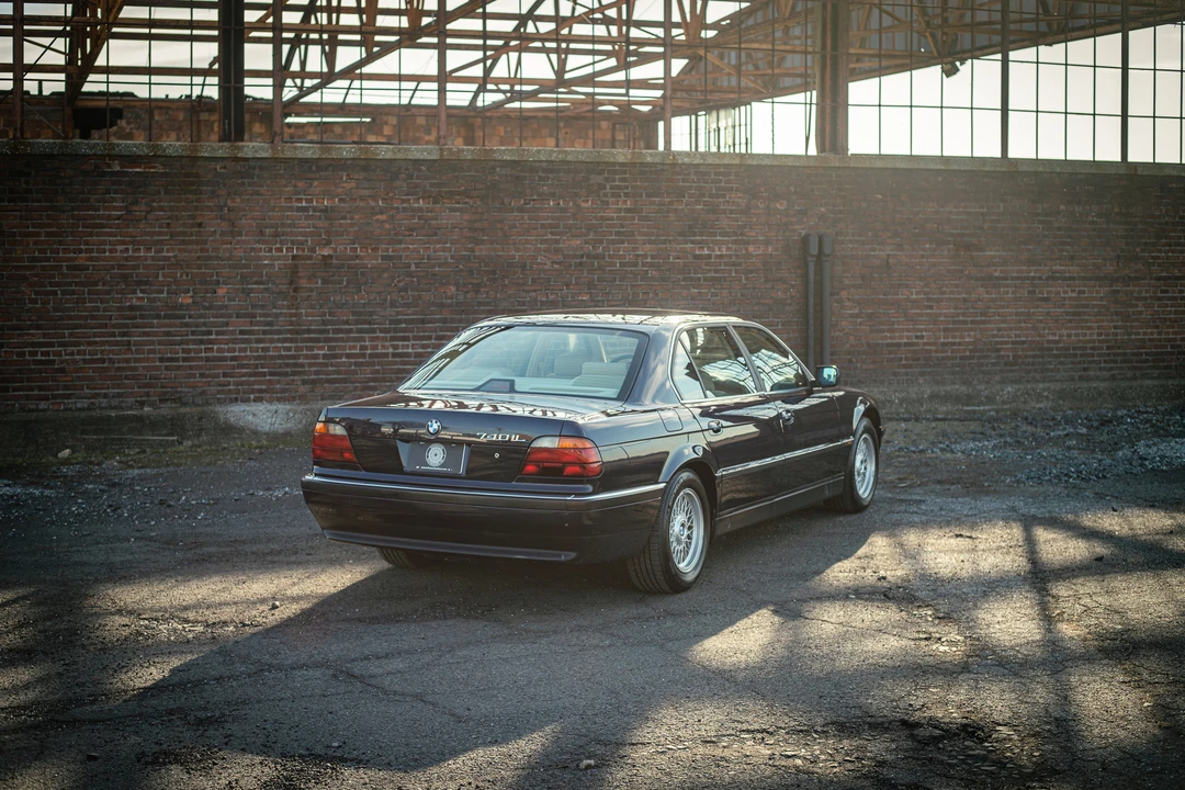1998 BMW E38 7 Series - Image 17 of 31