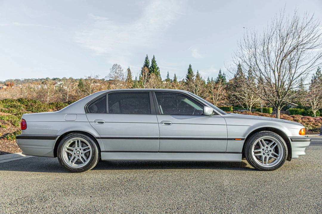 1998 BMW E38 7 Series - Image 5 of 31