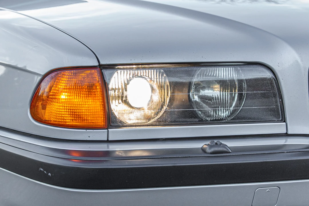 1998 BMW E38 7 Series - Image 13 of 31