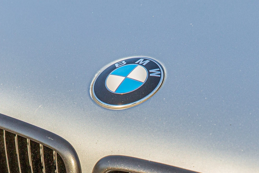 1998 BMW E38 7 Series - Image 25 of 31