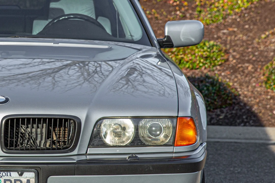 1998 BMW E38 7 Series - Image 10 of 31