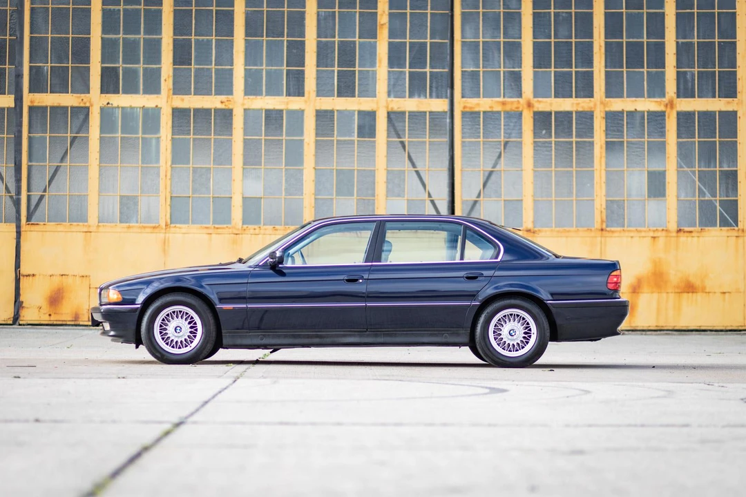 1998 BMW E38 7 Series - Image 11 of 31