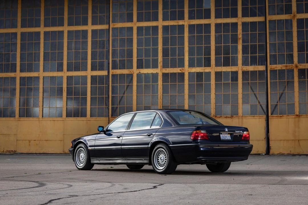 1998 BMW E38 7 Series - Image 17 of 31