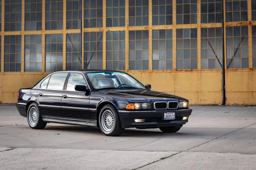 1998 BMW E38 7 Series - Image 30 of 31