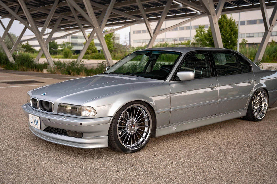 1998 BMW E38 750i & 750iL Sedan - Image 26 of 31