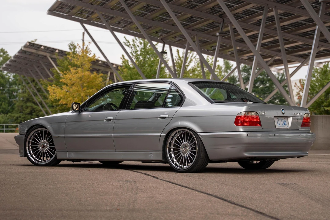 1998 BMW E38 750i & 750iL Sedan - Image 4 of 31