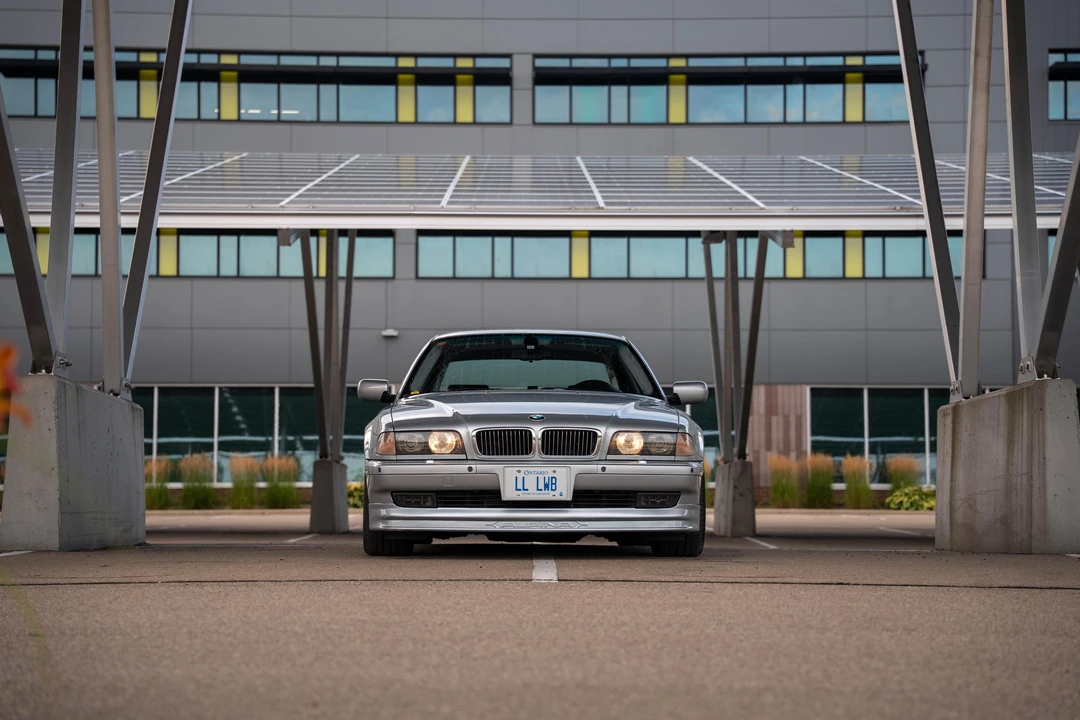 1998 BMW E38 750i & 750iL Sedan - Image 9 of 31