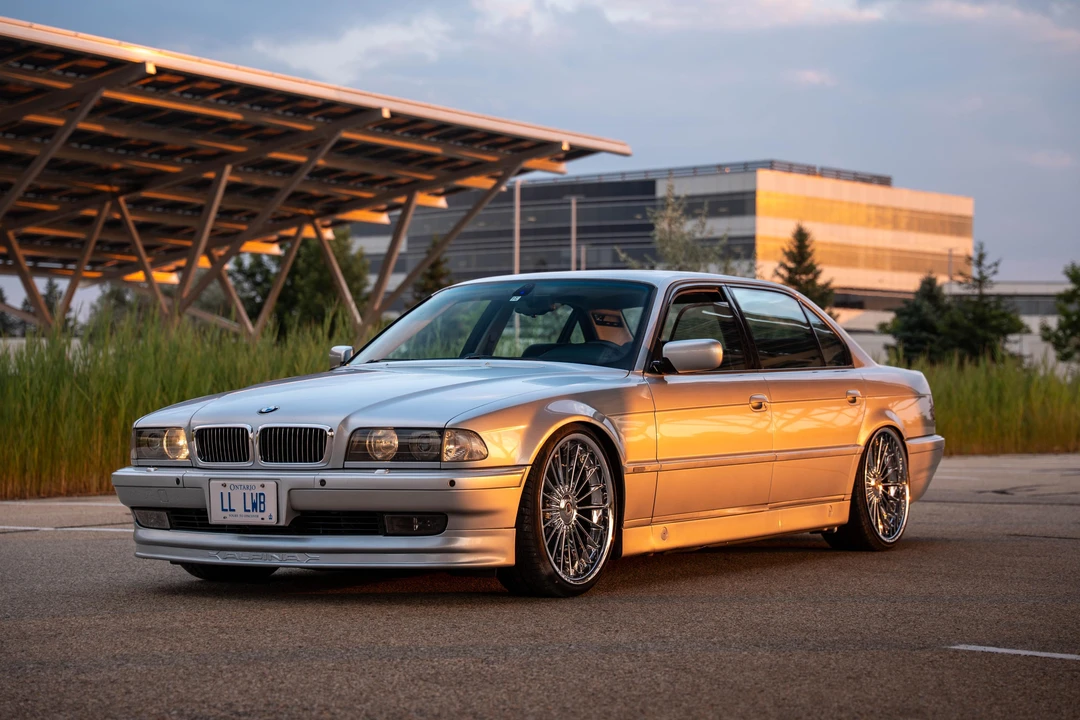 1998 BMW E38 750i & 750iL Sedan - Image 11 of 31