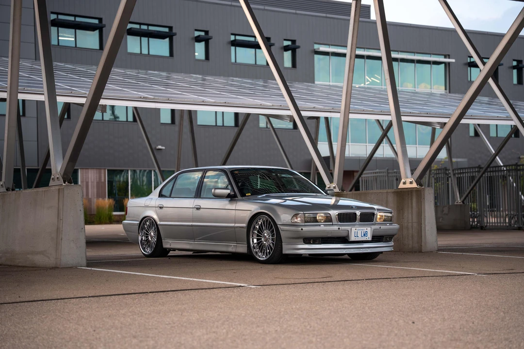 1998 BMW E38 750i & 750iL Sedan - Image 20 of 31