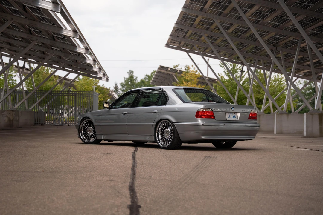 1998 BMW E38 750i & 750iL Sedan - Image 12 of 31