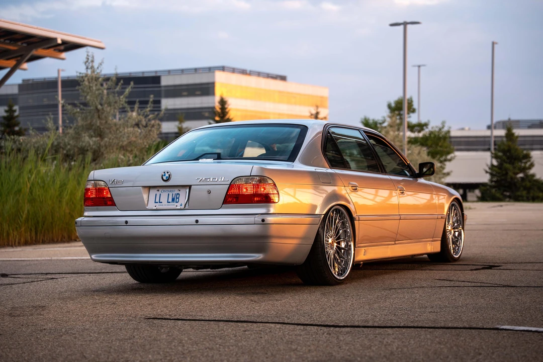 1998 BMW E38 750i & 750iL Sedan - Image 15 of 31