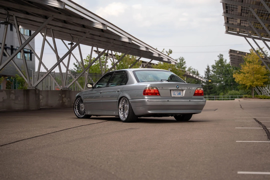1998 BMW E38 750i & 750iL Sedan - Image 13 of 31