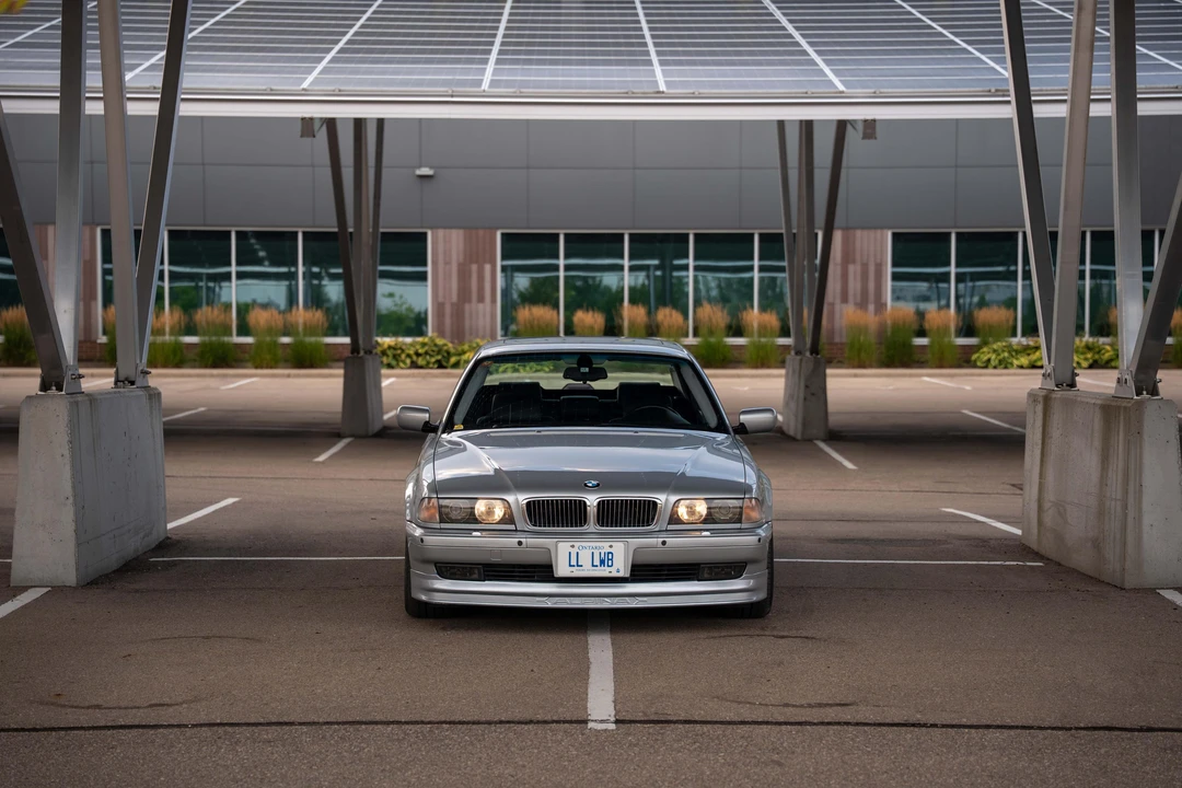 1998 BMW E38 750i & 750iL Sedan - Image 7 of 31