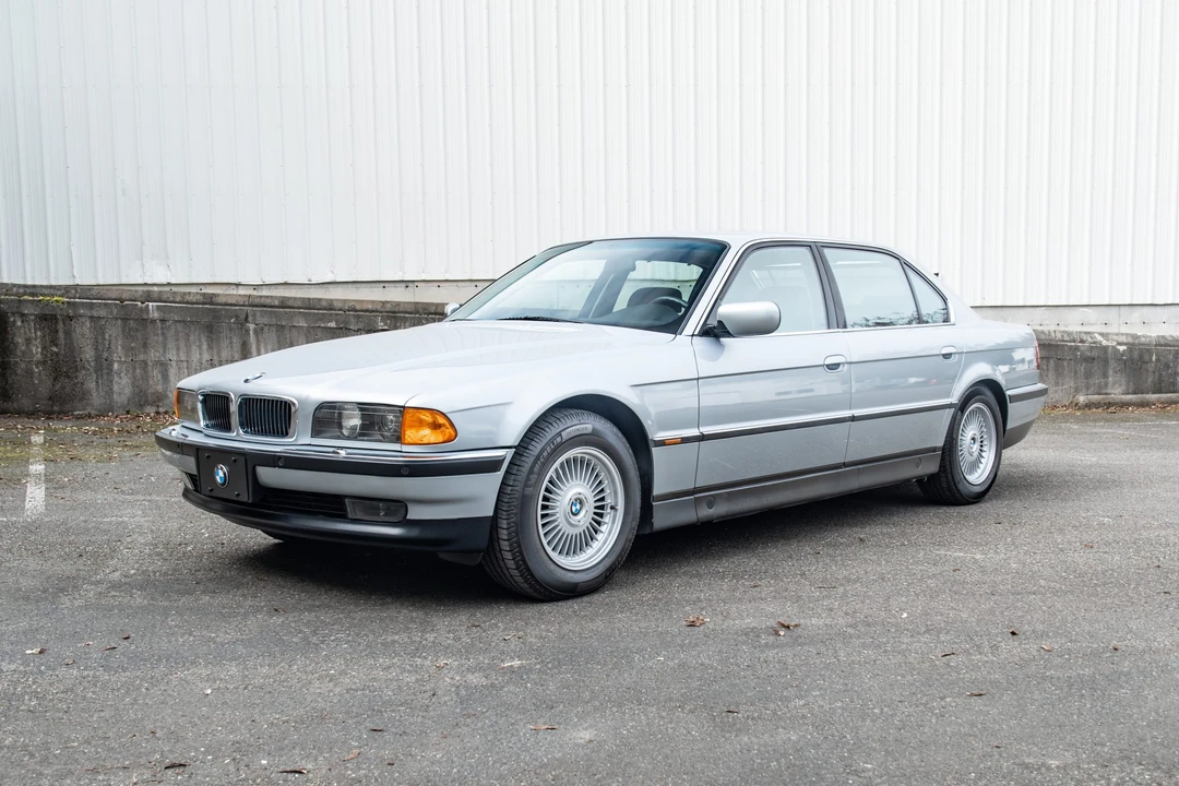 1998 BMW E38 750i & 750iL Sedan - Image 10 of 31