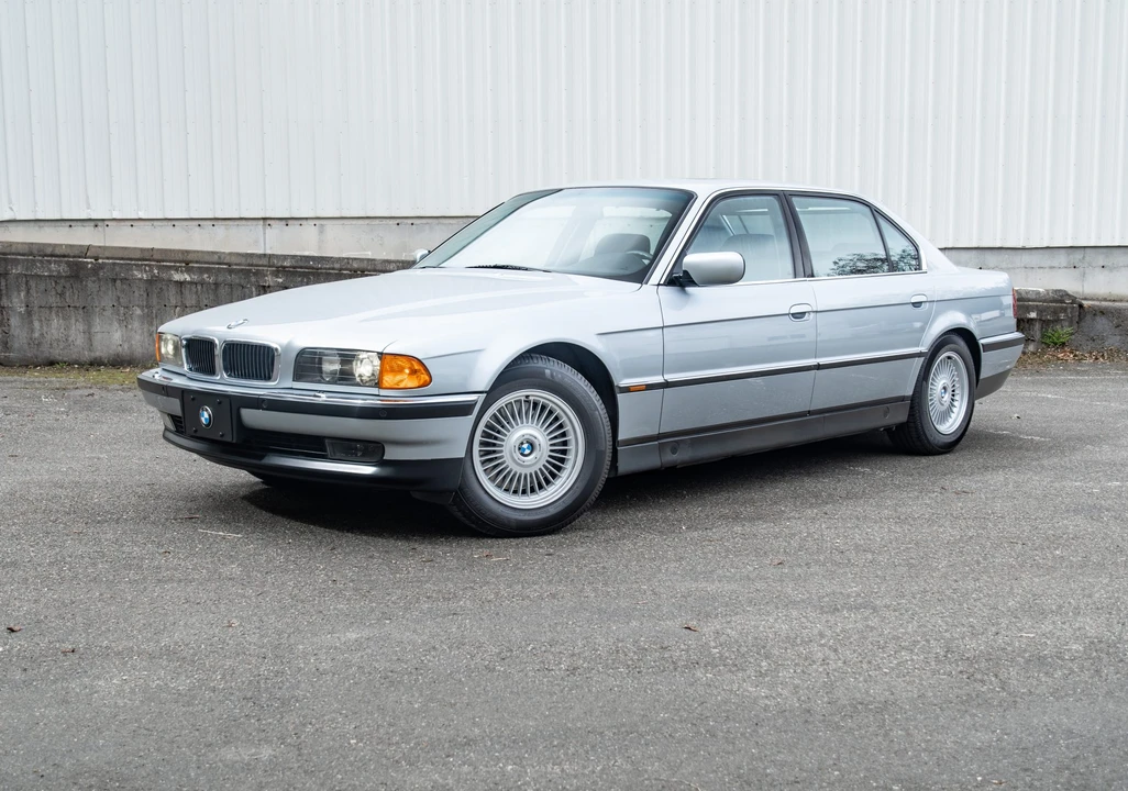 1998 BMW E38 750i & 750iL Sedan - Image 9 of 31