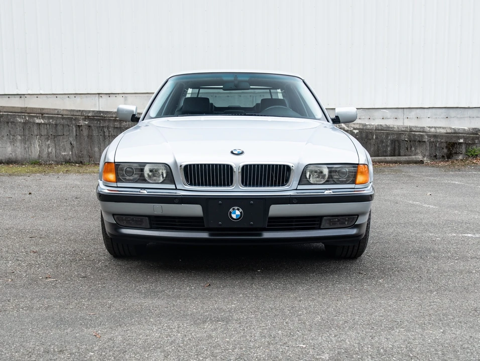 1998 BMW E38 750i & 750iL Sedan - Image 4 of 31