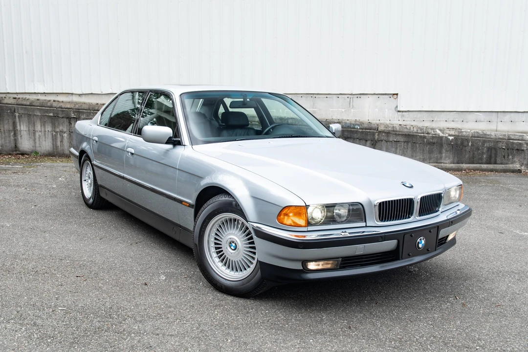 1998 BMW E38 750i & 750iL Sedan - Image 3 of 31