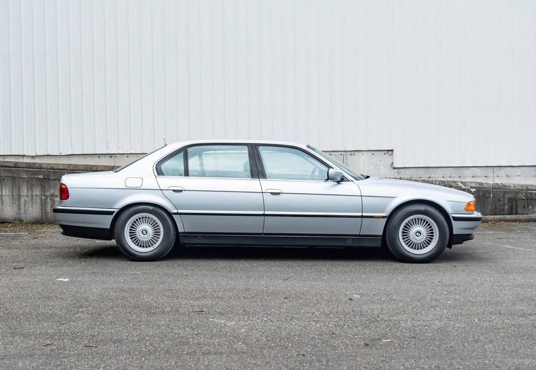 1998 BMW E38 750i & 750iL Sedan - Image 18 of 31