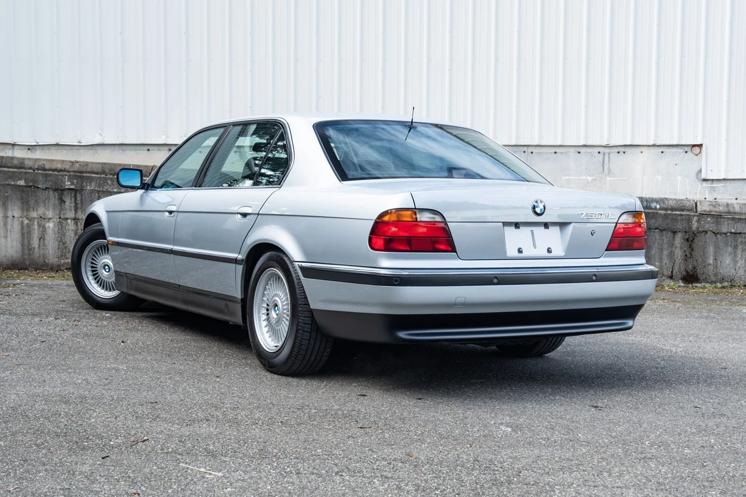 1998 BMW E38 750i & 750iL Sedan - Image 13 of 31