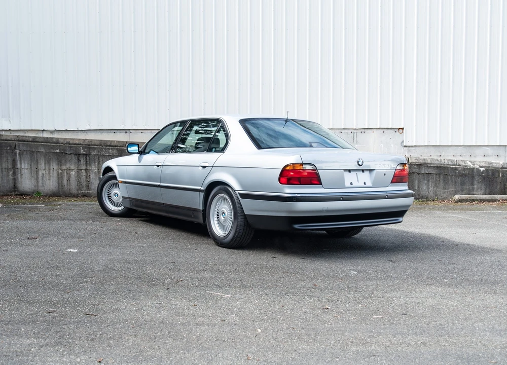 1998 BMW E38 750i & 750iL Sedan - Image 12 of 31