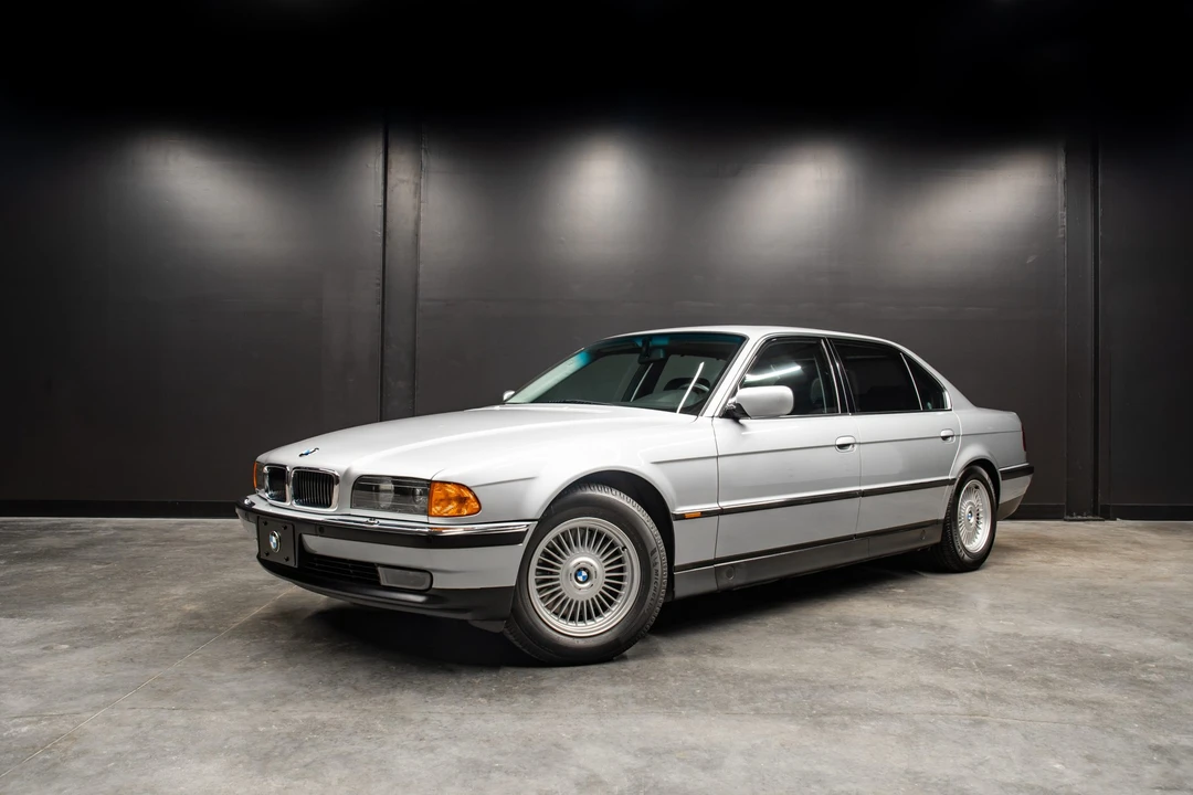 1998 BMW E38 750i & 750iL Sedan - Image 27 of 31