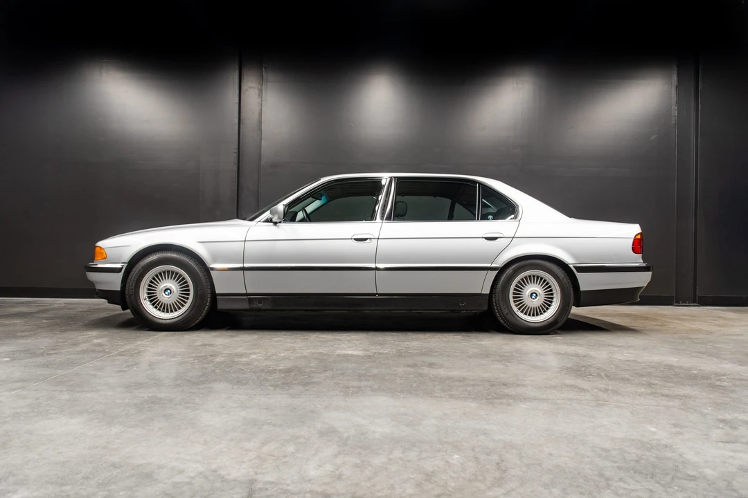 1998 BMW E38 750i & 750iL Sedan - Image 28 of 31