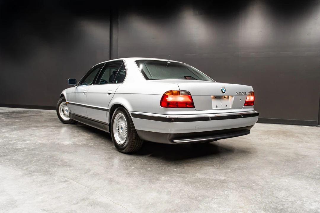 1998 BMW E38 750i & 750iL Sedan - Image 31 of 31