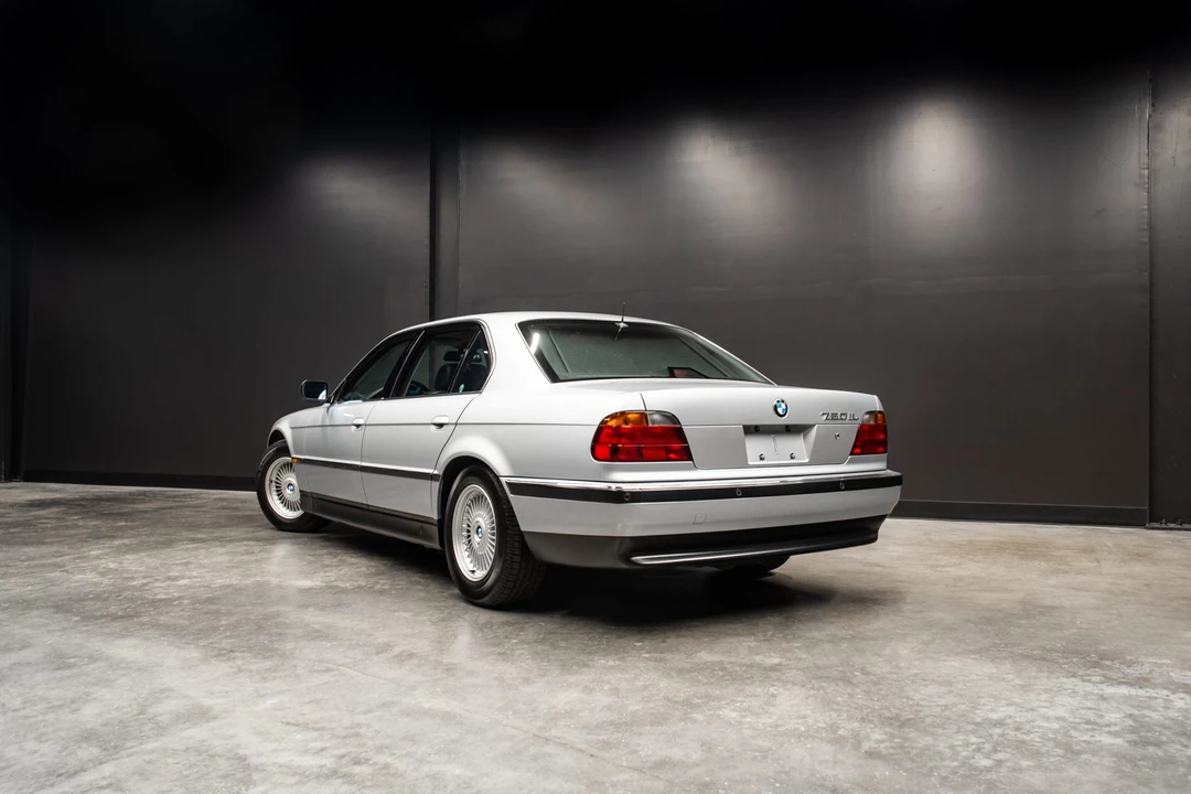 1998 BMW E38 750i & 750iL Sedan - Image 30 of 31
