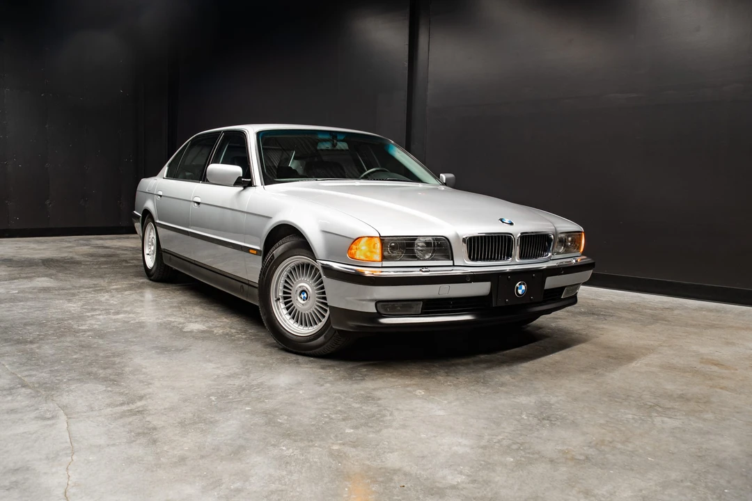 1998 BMW E38 750i & 750iL Sedan - Image 19 of 31