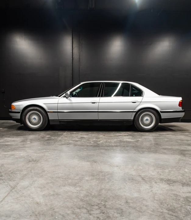 1998 BMW E38 750i & 750iL Sedan - Image 29 of 31