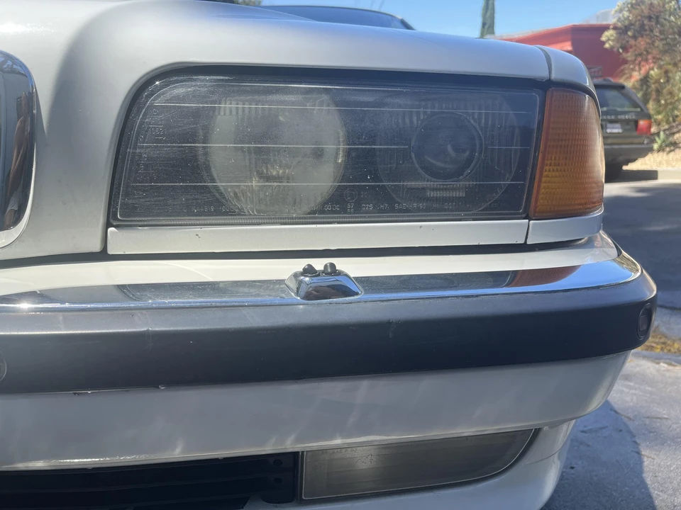 1998 BMW E38 750i & 750iL Sedan - Image 26 of 31