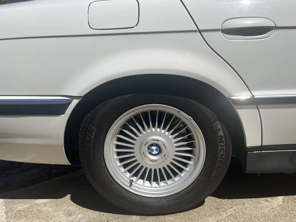 1998 BMW E38 750i & 750iL Sedan - Image 31 of 31