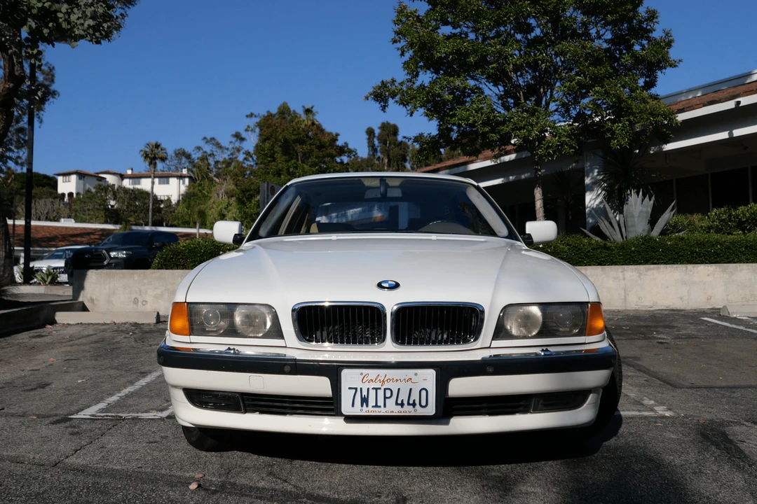 1998 BMW E38 750i & 750iL Sedan - Image 6 of 31