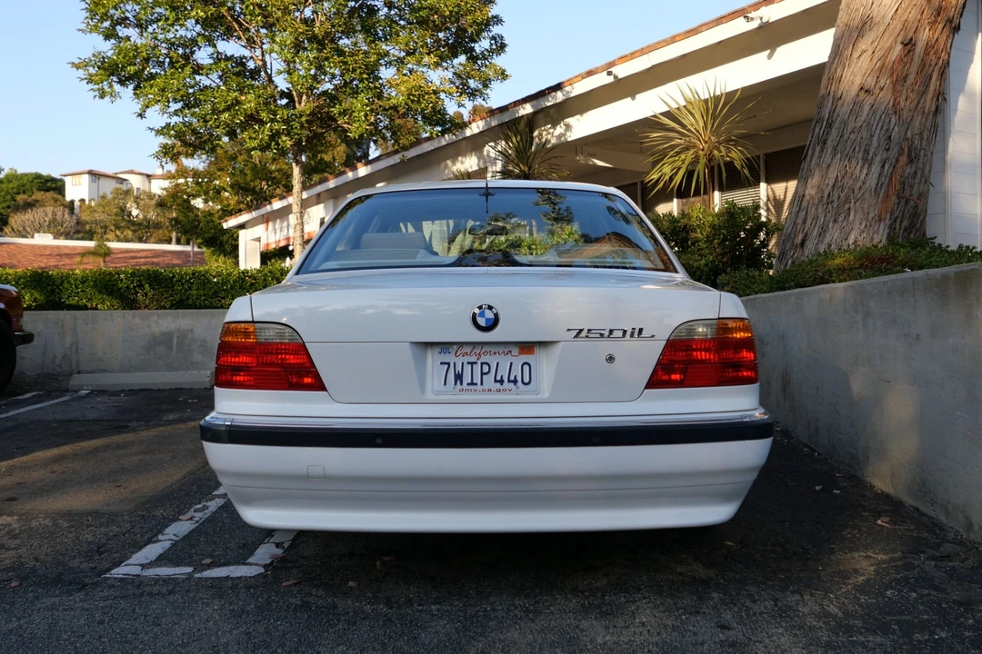 1998 BMW E38 750i & 750iL Sedan - Image 19 of 31
