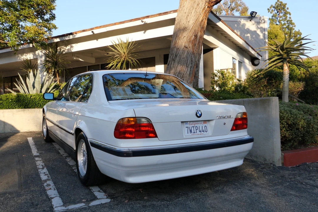 1998 BMW E38 750i & 750iL Sedan - Image 21 of 31