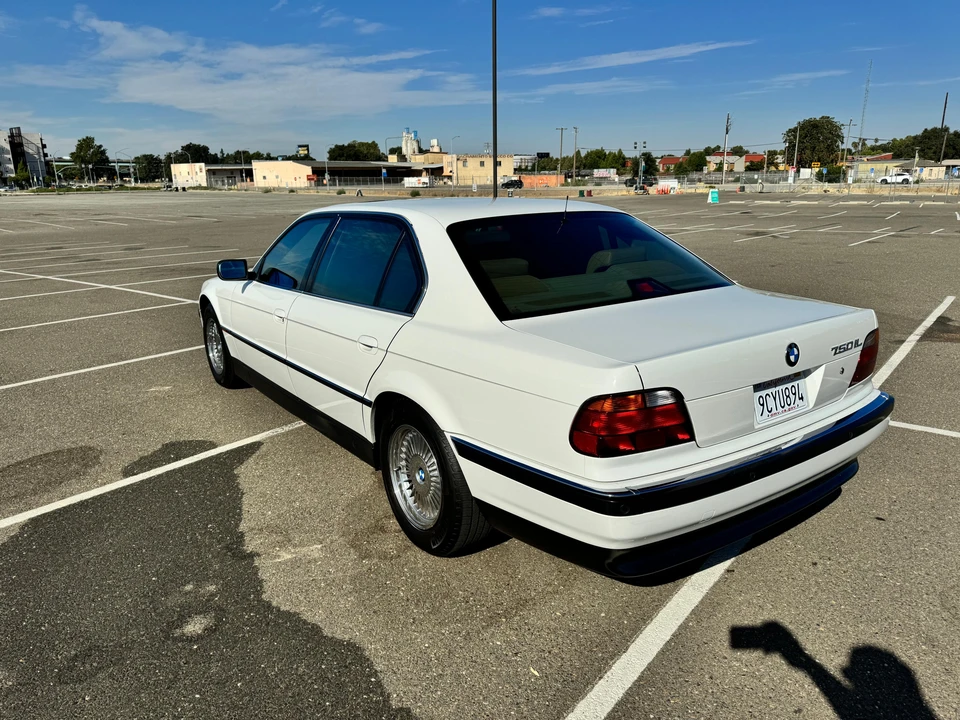 1998 BMW E38 750i & 750iL Sedan - Image 21 of 31