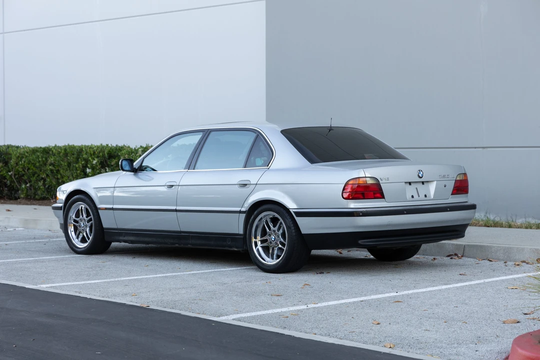 1998 BMW E38 750i & 750iL Sedan - Image 7 of 31