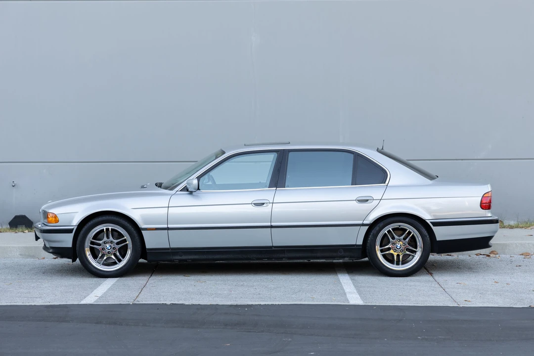 1998 BMW E38 750i & 750iL Sedan - Image 6 of 31