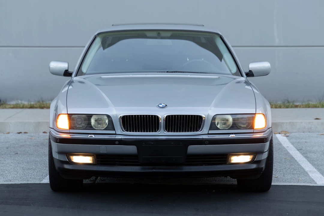 1998 BMW E38 750i & 750iL Sedan - Image 28 of 31